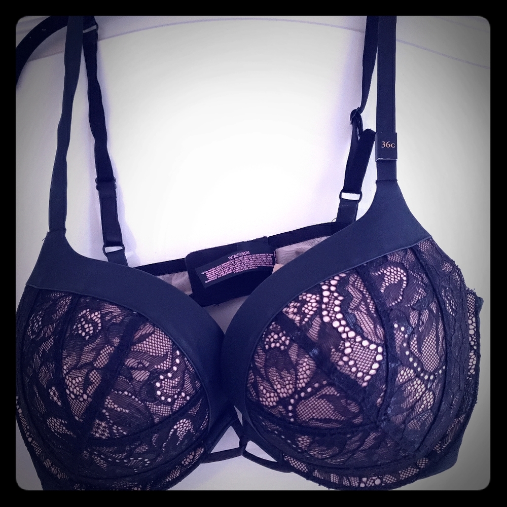 Victoria Secrets Bombshell Bra